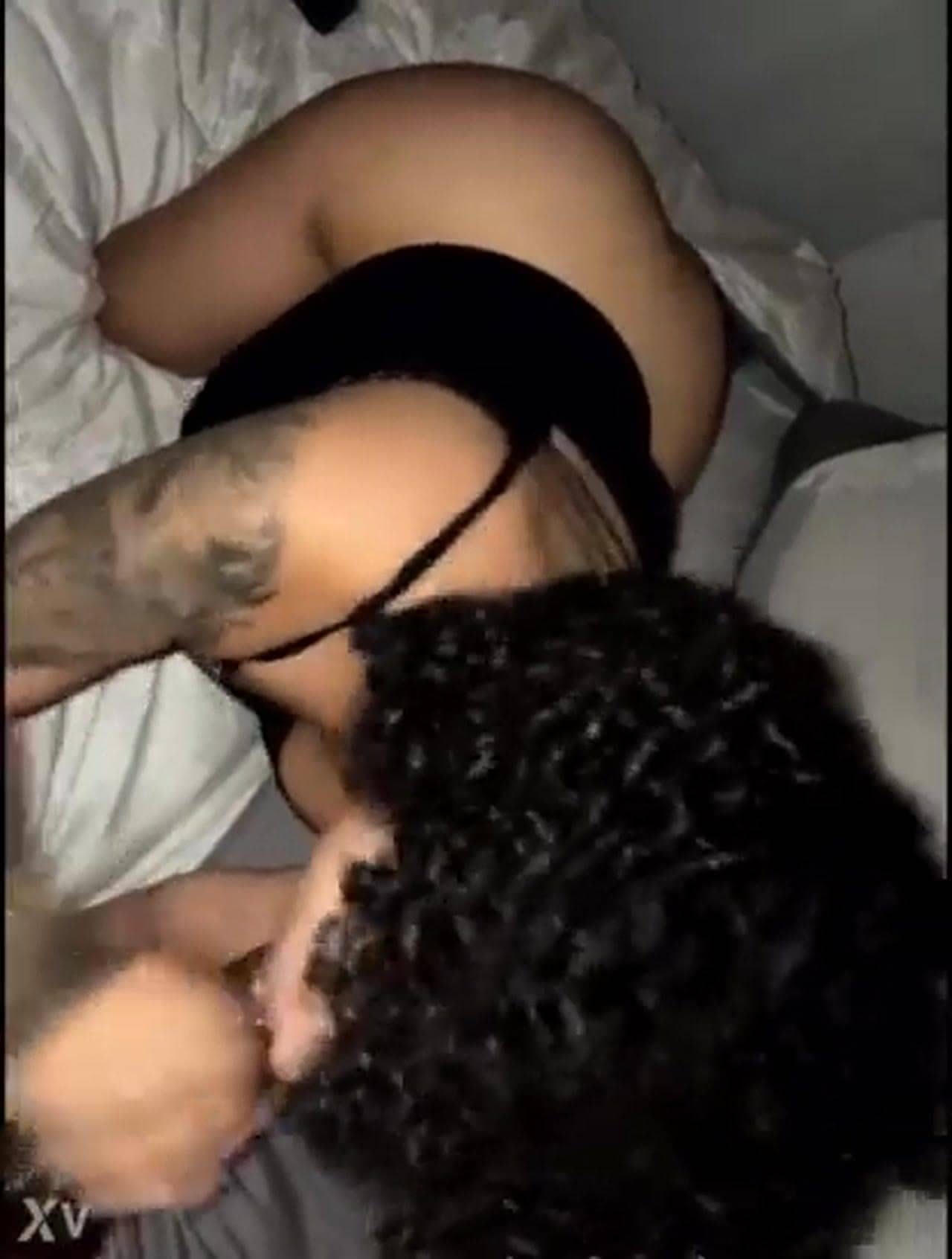 ابلعي الزب يا رهف القنون – سكس عربي