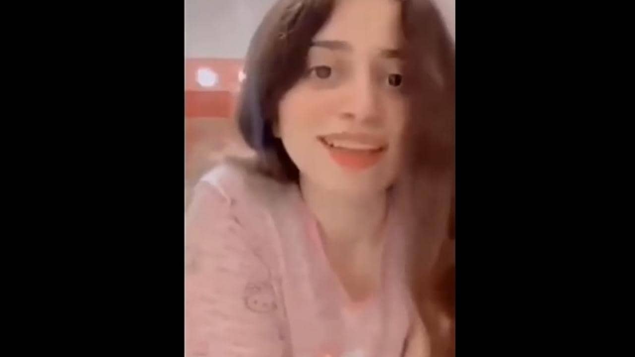 بنت قمر تصور نودز لحبيبها وتقوله عايز تشوف بزازي سكس نودز مصري