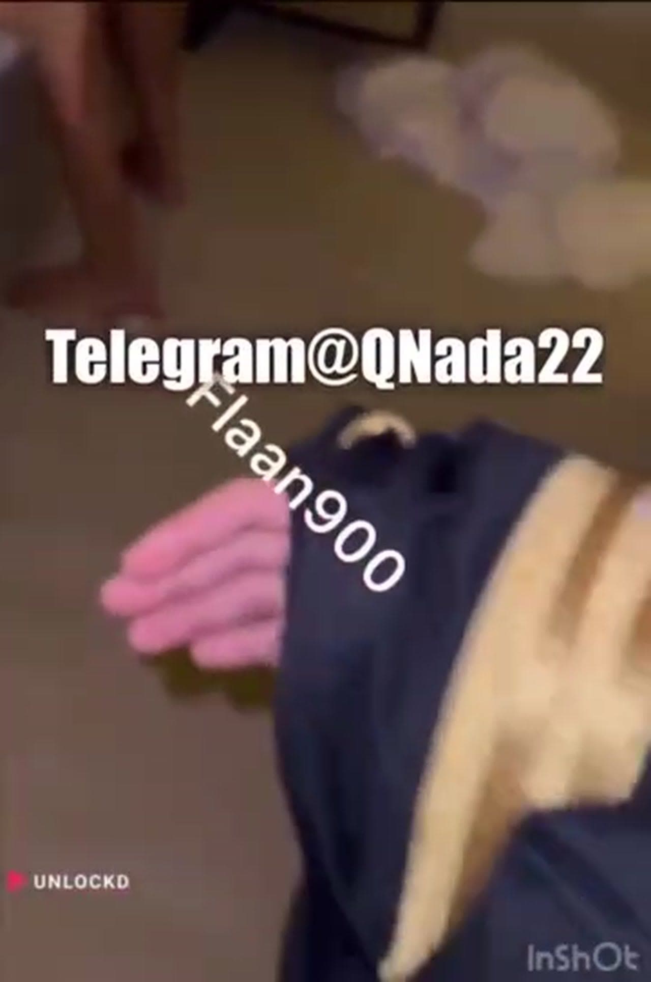 ديوث سعودي يجلخ زبه و يشاهد مرته ينيكها فحل ويفتح كسها